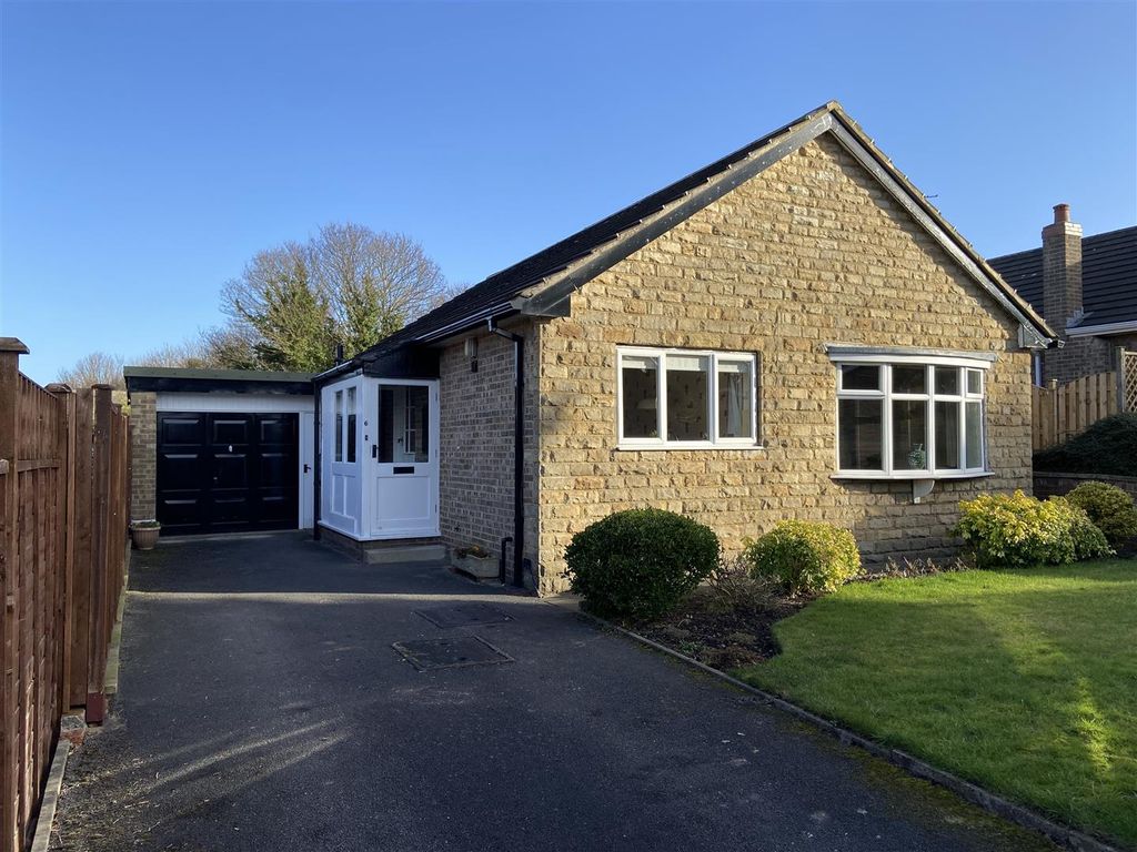 2 bed detached bungalow for sale in Shill Bank View, Mirfield WF14 Zoopla