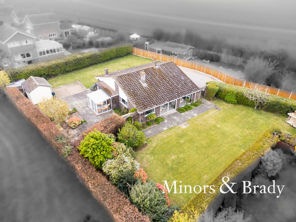 2 bed detached bungalow for sale in Winterton Road, Hemsby, Great