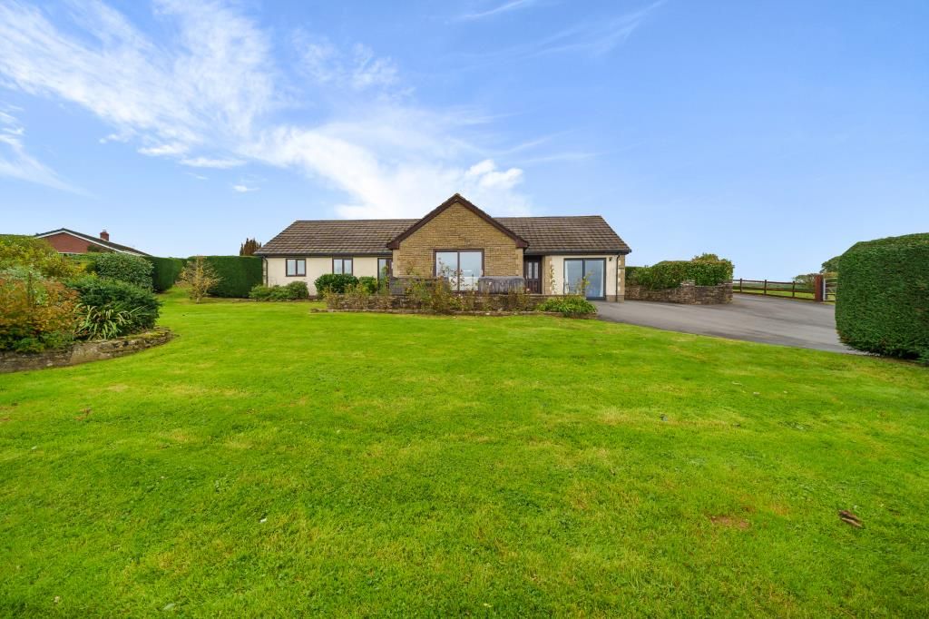 4 bed detached bungalow for sale in Boughrood, Hay-On-Wye LD3, £590,000 ...