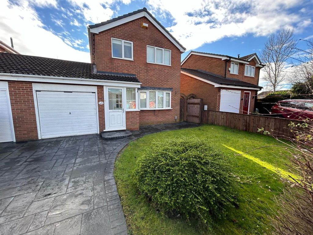 3 bed detached house to rent in Davenport Road, Yarm TS15, £960 pcm