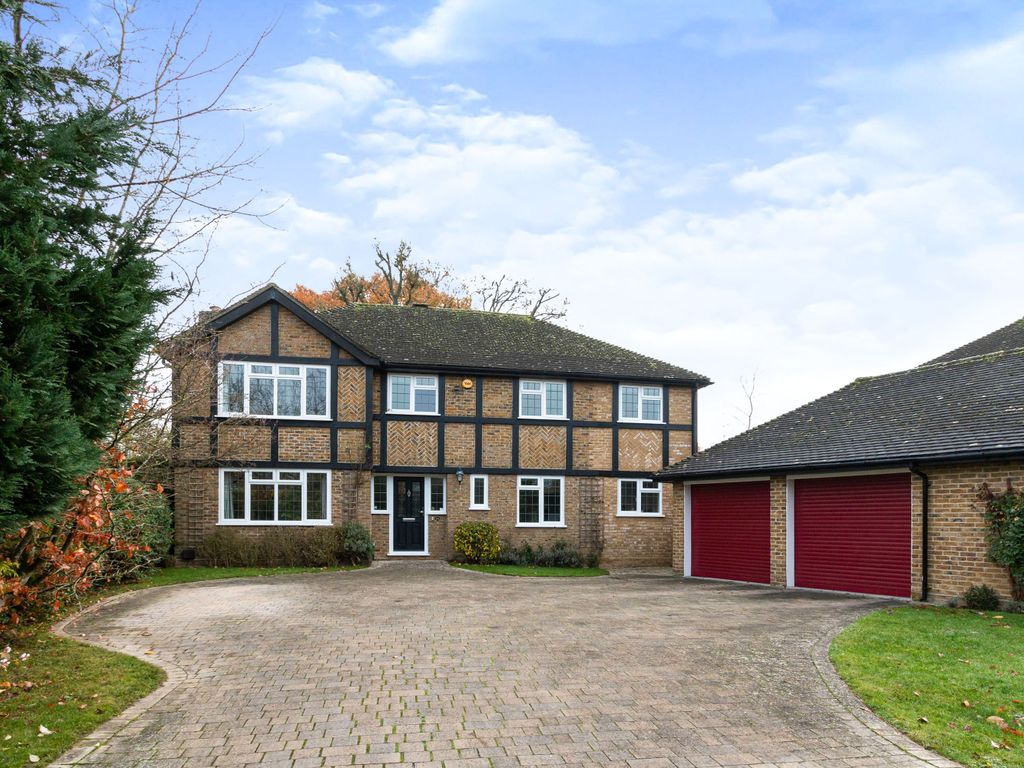 4 bed detached house for sale in Cibbons Road, Chineham, Basingstoke