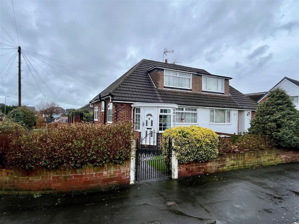 3 bed semidetached house for sale in Hayes Drive, Liverpool L31, £