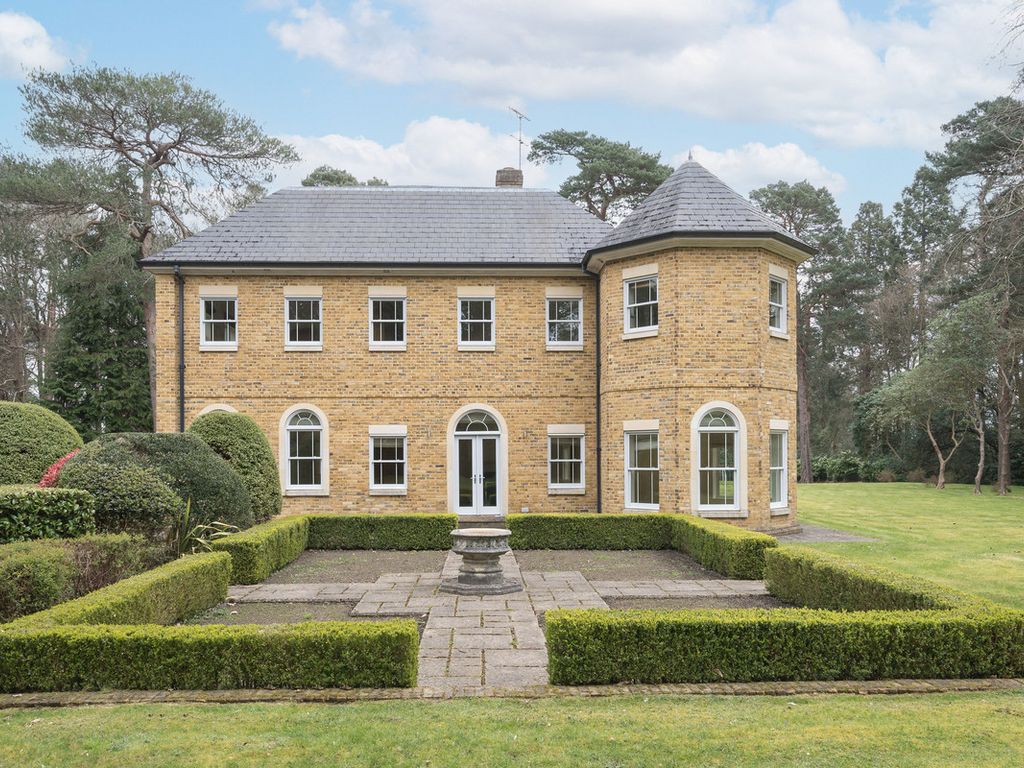 8 bed detached house to rent in Swinley Road, Ascot SL5 Zoopla