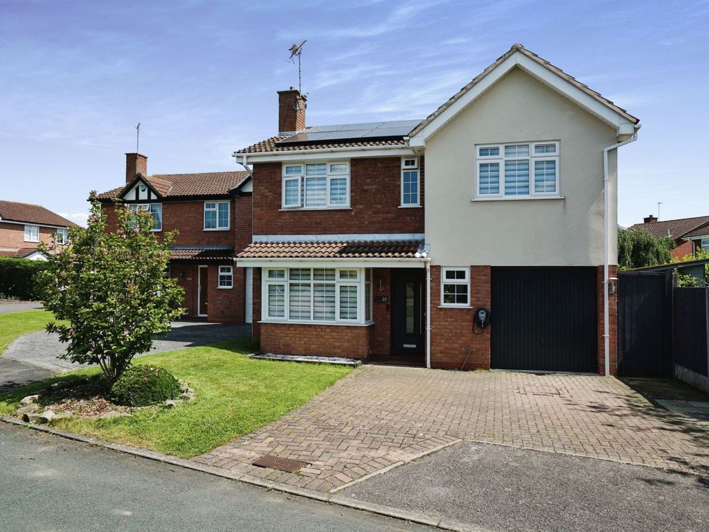 4 bed detached house for sale in Longbow Close, Stretton, BurtonOnTrent DE13 Zoopla