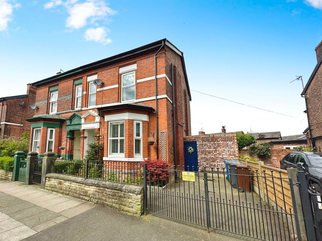5 bed semidetached house for sale in Gardner Road, Prestwich M25, £