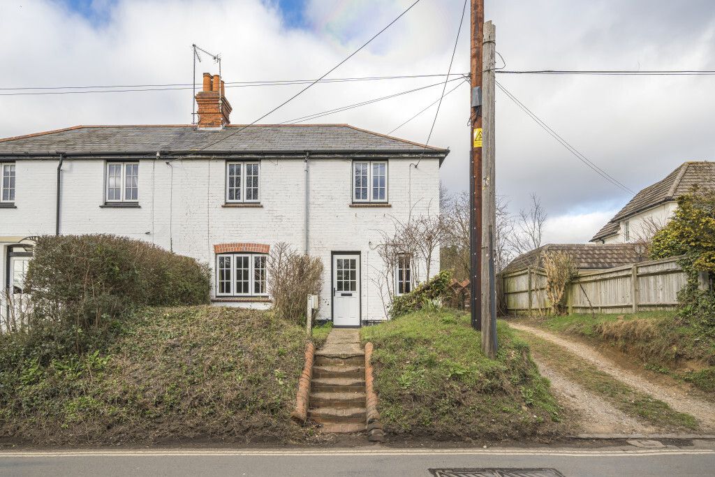3 bed semidetached house for sale in Reading Road, Goring, Reading, Oxfordshire RG8 Zoopla