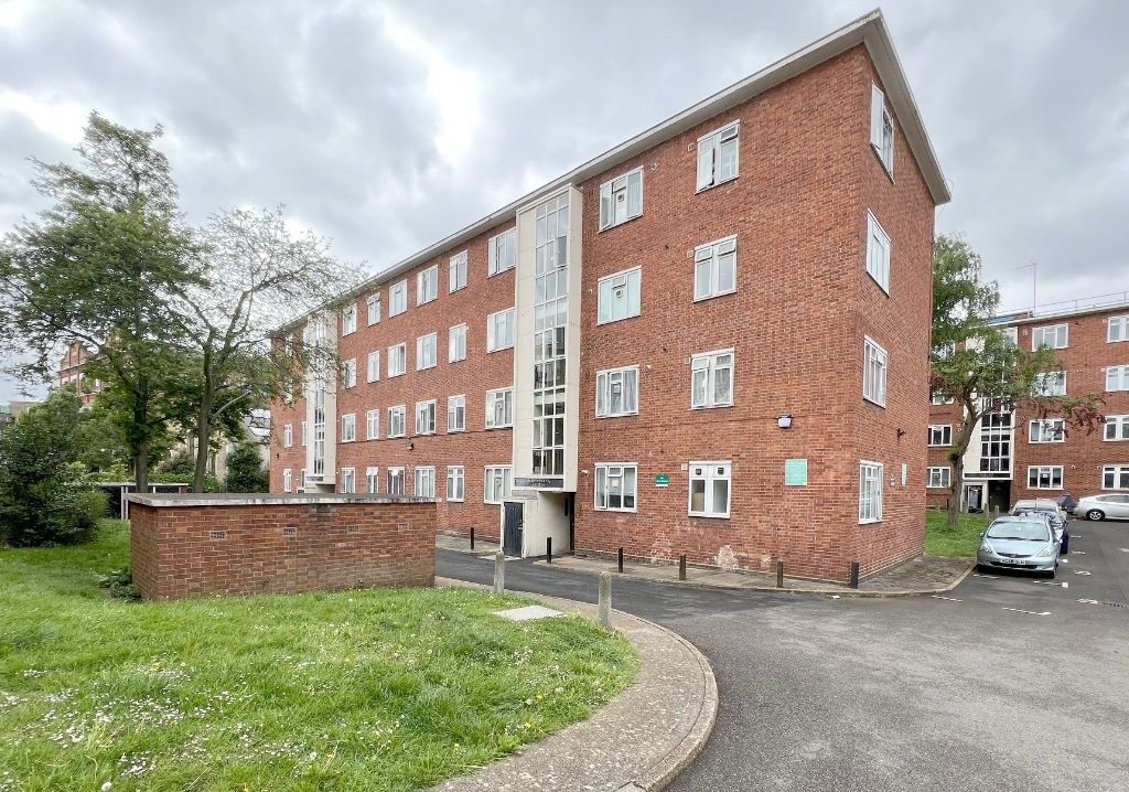 3 bed flat for sale in Kilburn Vale, London NW6, £595,000 Zoopla