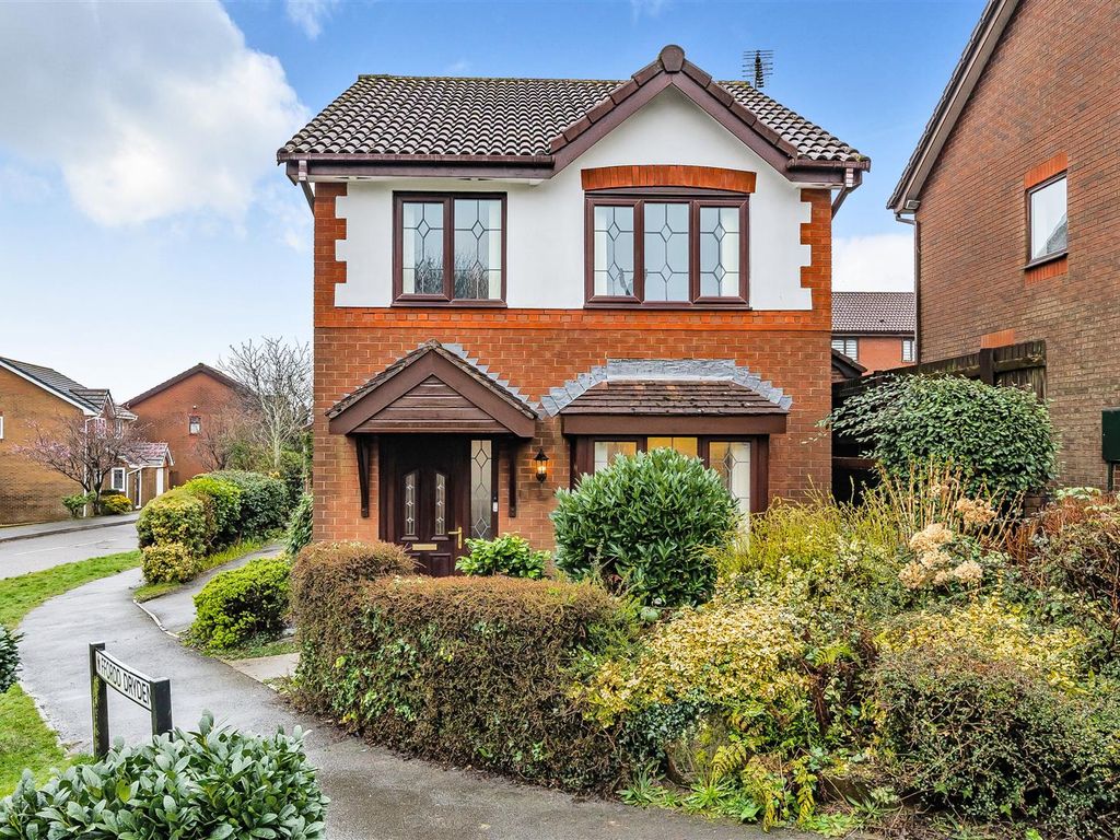 3 bed detached house for sale in Ffordd Dryden, Killay, Swansea SA2