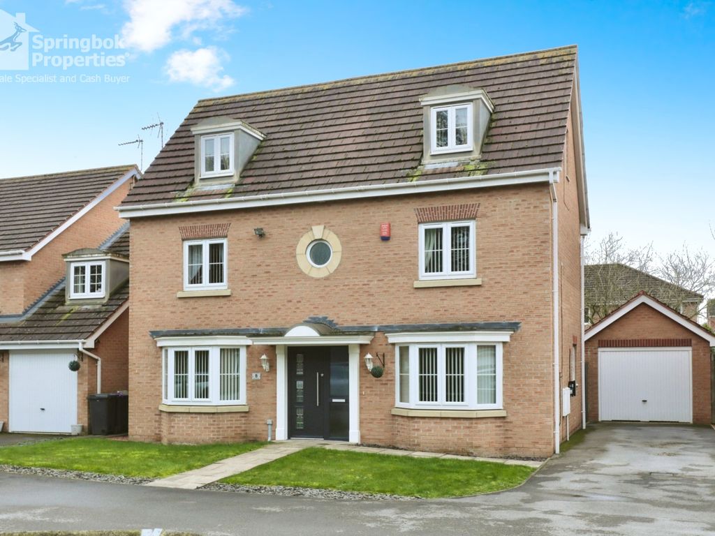 5 bed detached house for sale in Lindrick Drive, Gainsborough