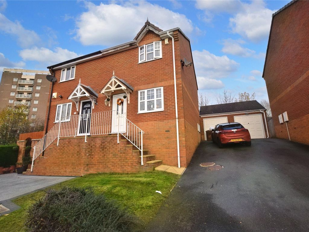 2 bed semidetached house for sale in St. James Close, Leeds, West