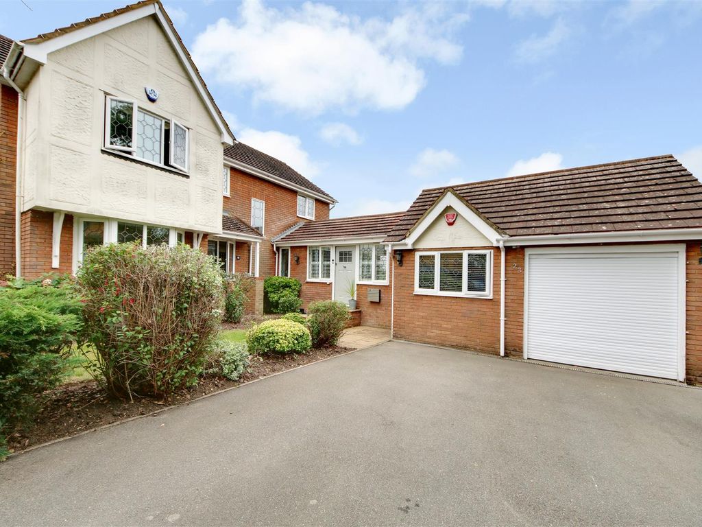 4 bed detached house for sale in Ribston Close, Shenley, Radlett WD7, £