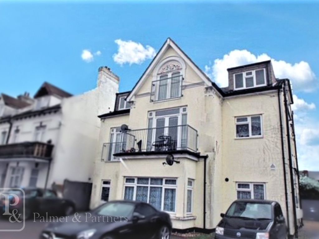 1 bed flat to rent in Carnarvon Road, ClactonOnSea, Essex CO15 Zoopla