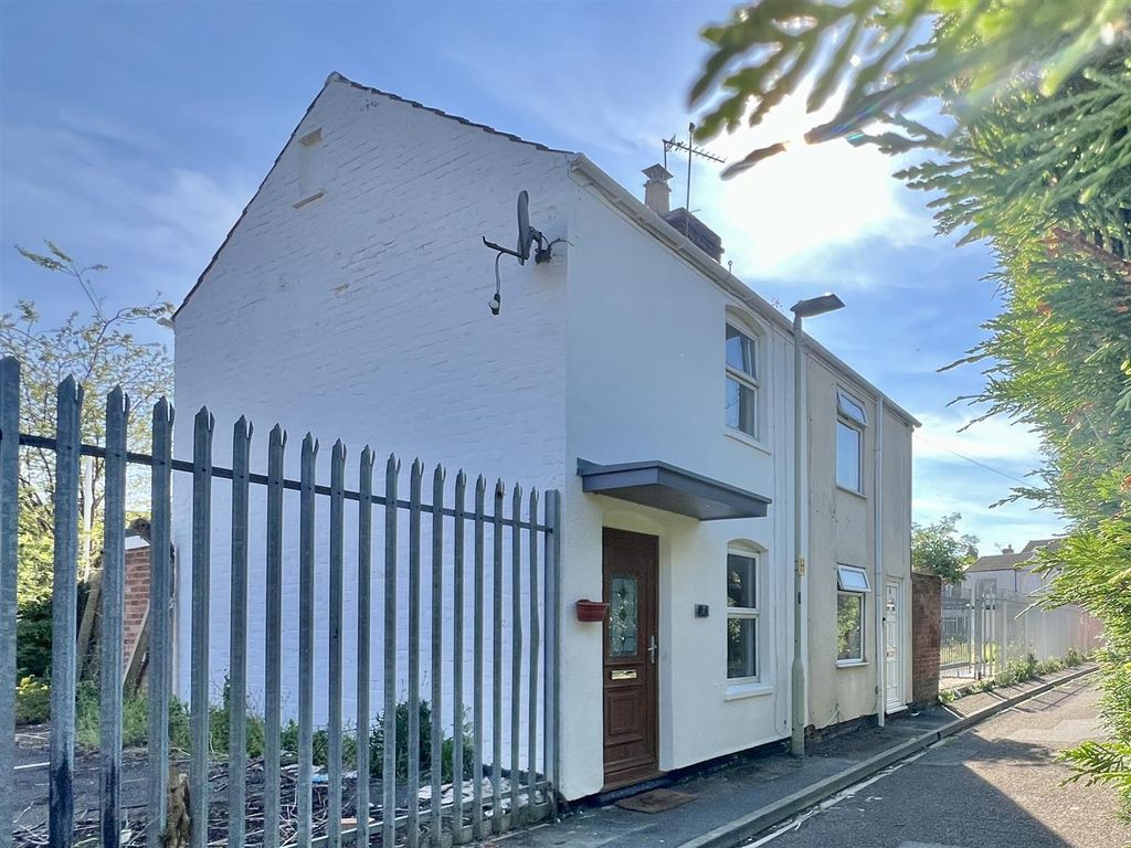 2 bed semidetached house for sale in Mill Street, Tredworth