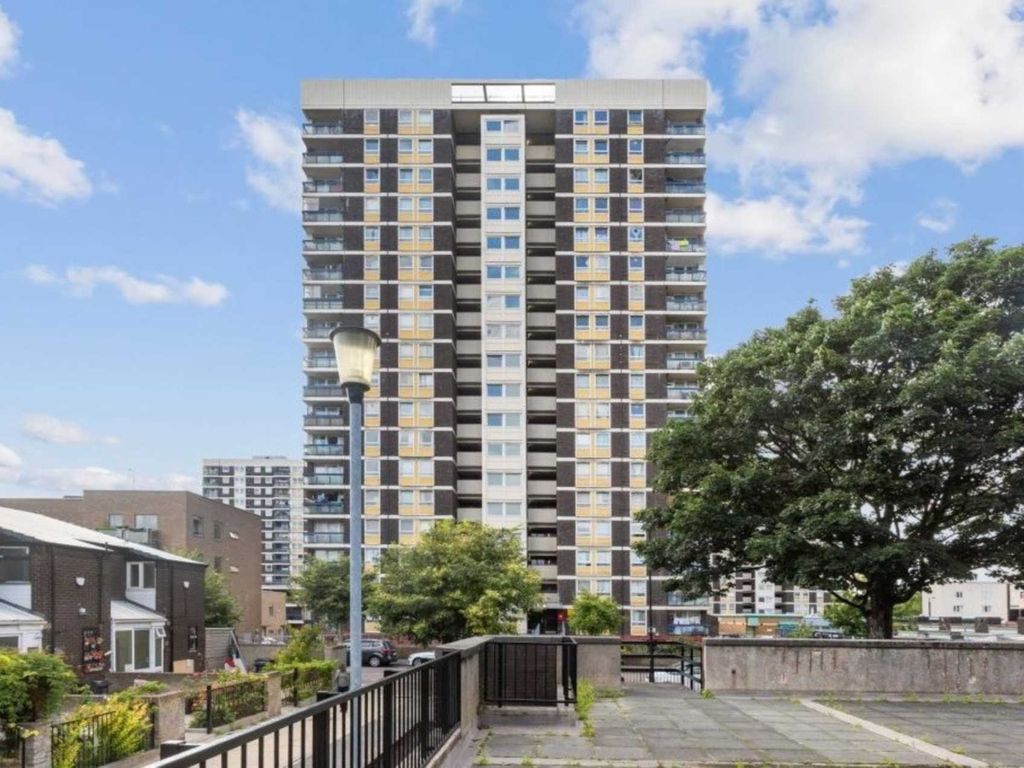 Rozel Court, De Beauvoir Estate, London N1