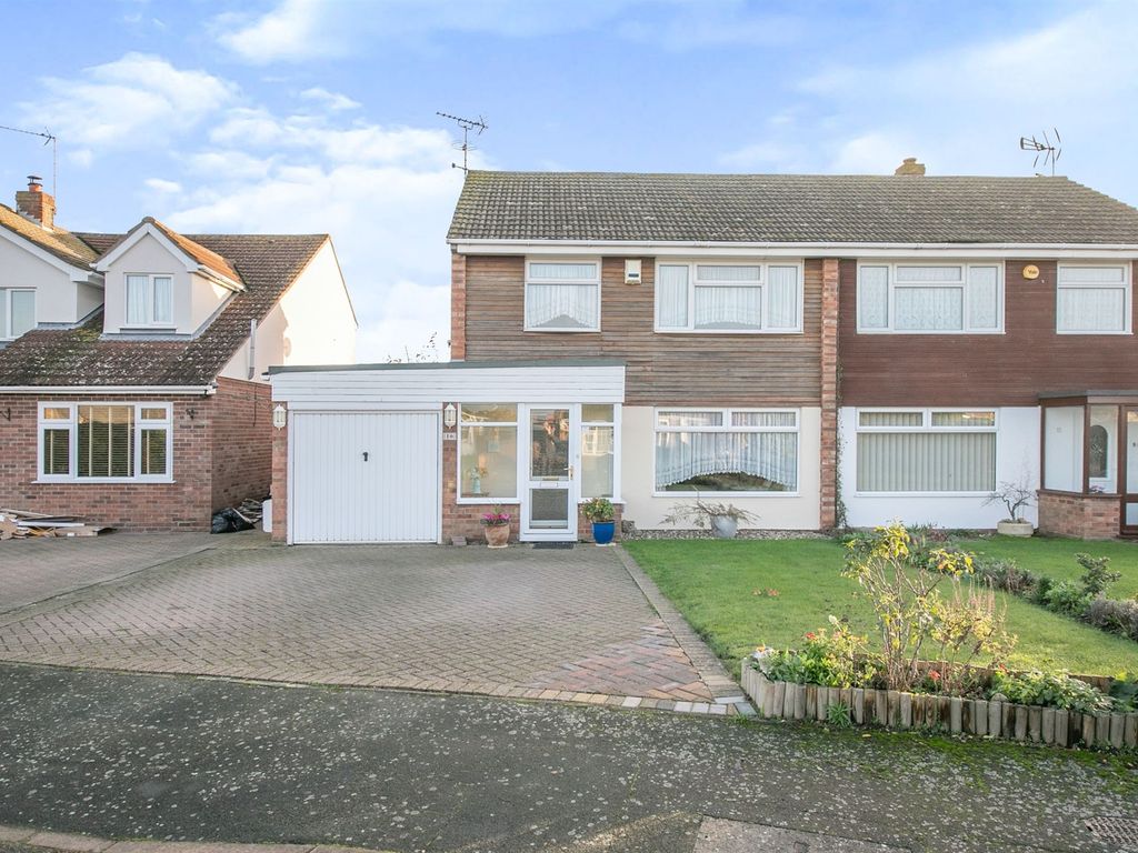 3 bed semidetached house for sale in Christopher Drive, Little Clacton