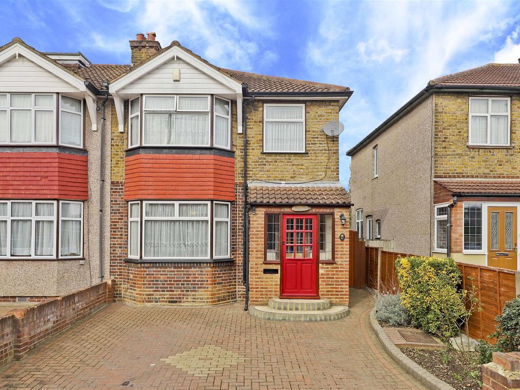 3 bed semidetached house for sale in Star Road, Hillingdon UB10 Zoopla
