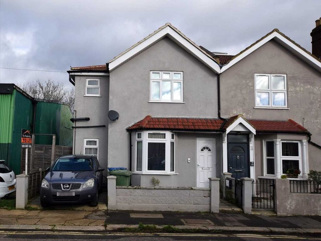 2 bed to rent in Palmerston Road, Wealdstone, Harrow HA3