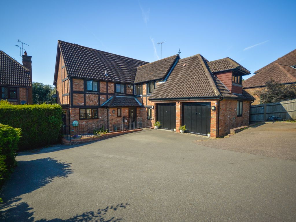 5 bed detached house for sale in Cowdray Park Road, BexhillOnSea TN39