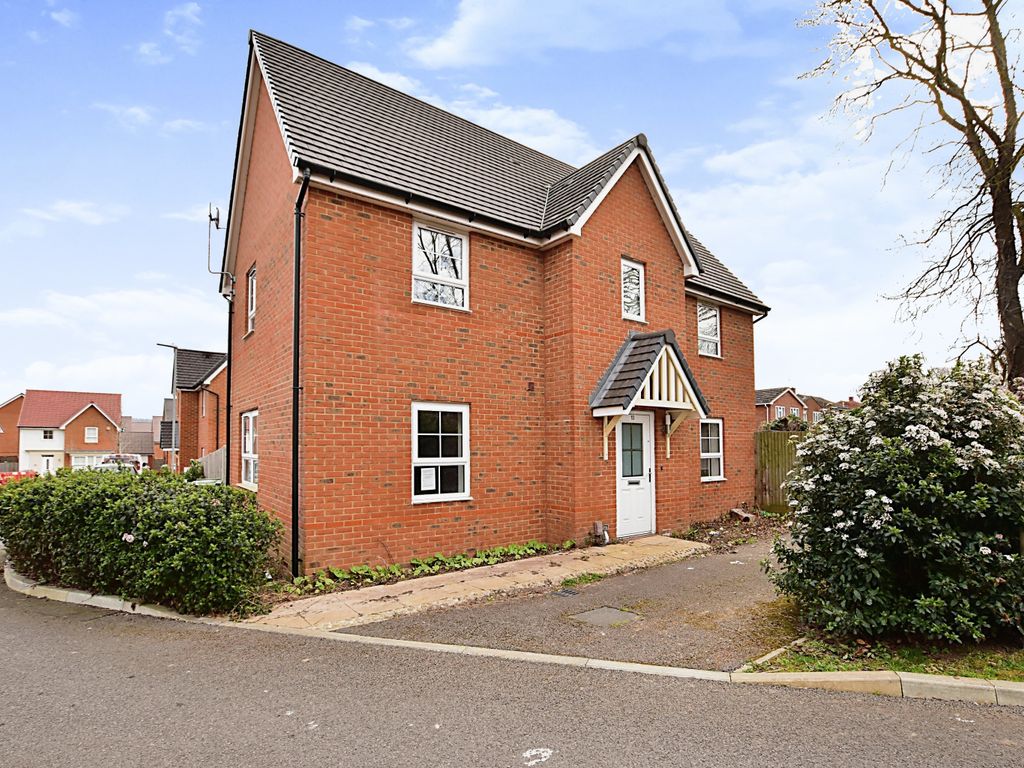 3 bed detached house for sale in Bluebell Way, Allington, Maidstone