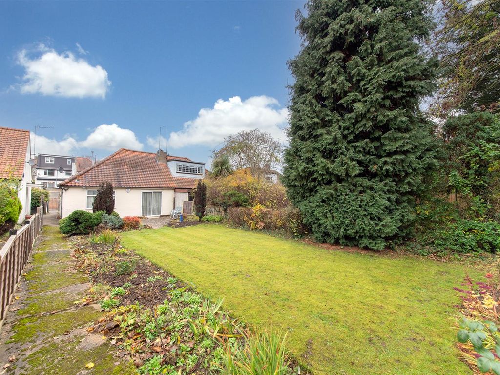 3 bed semidetached house for sale in Robin Lane, Hendon, London NW4, £