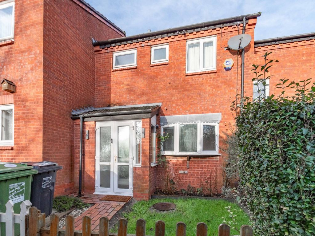 3 bed terraced house to rent in Upper Field Close, Redditch