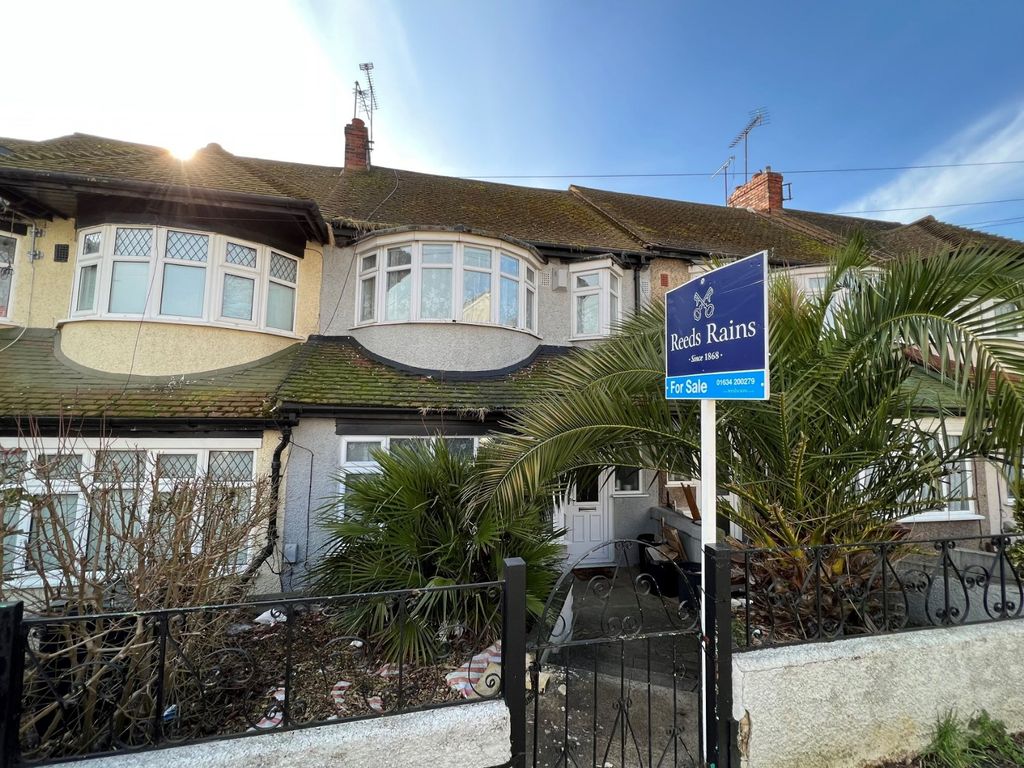 3 bed terraced house for sale in Grange Road, Gillingham, Kent ME7 Zoopla