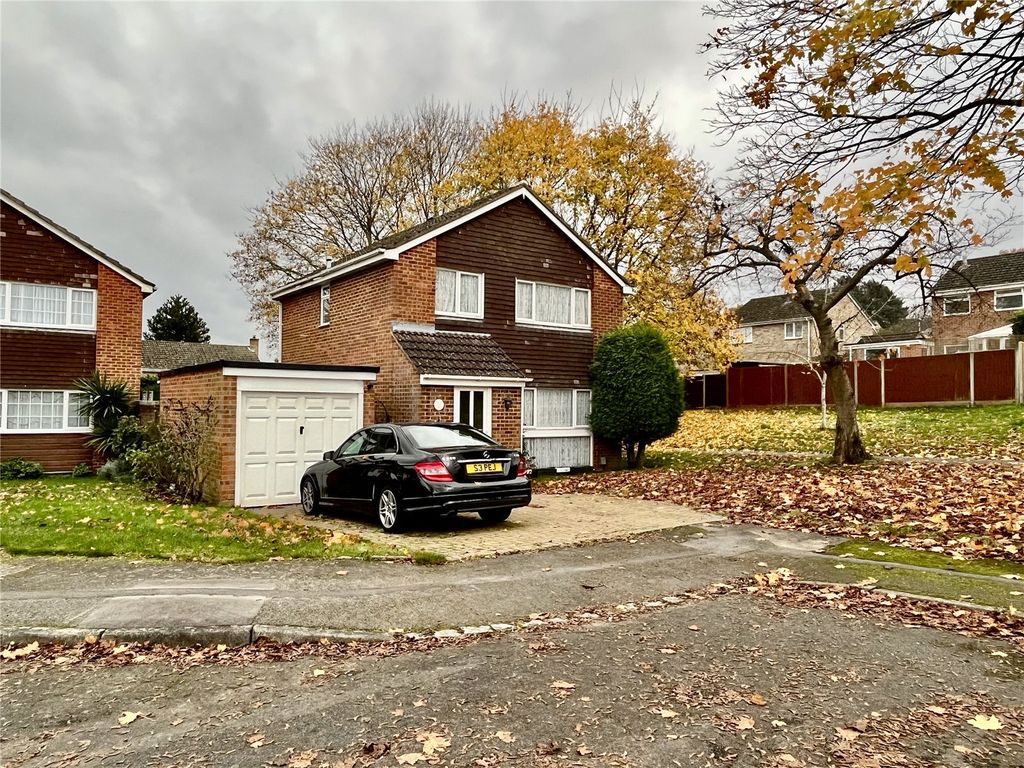 3 bed detached house for sale in Trevelyan, Bracknell, Berkshire RG12