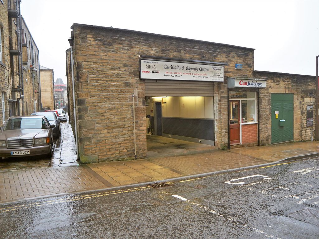 Vacant Unit HX1, West Yorkshire  