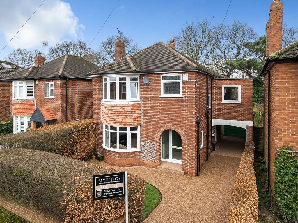 4 bed detached house for sale in St. Leonards Oval, Harrogate HG2, £