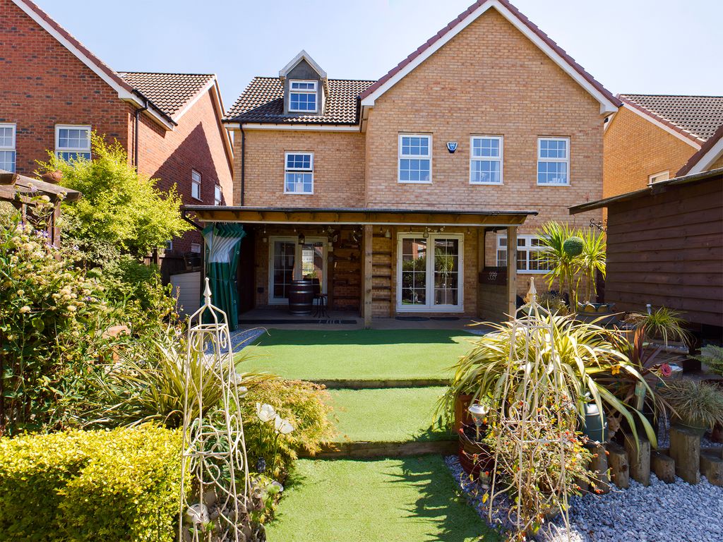 5 bed detached house for sale in Medforth Street, Market Weighton, York