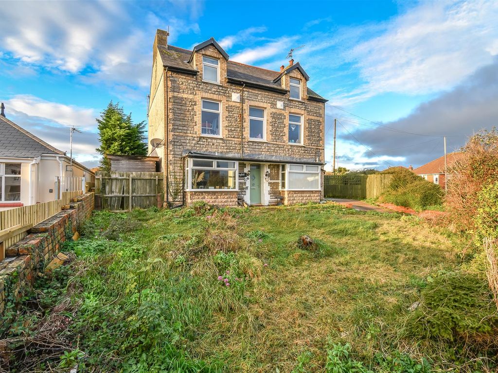 5 bed detached house for sale in Pencoedtre Road, Barry CF63, £450,000