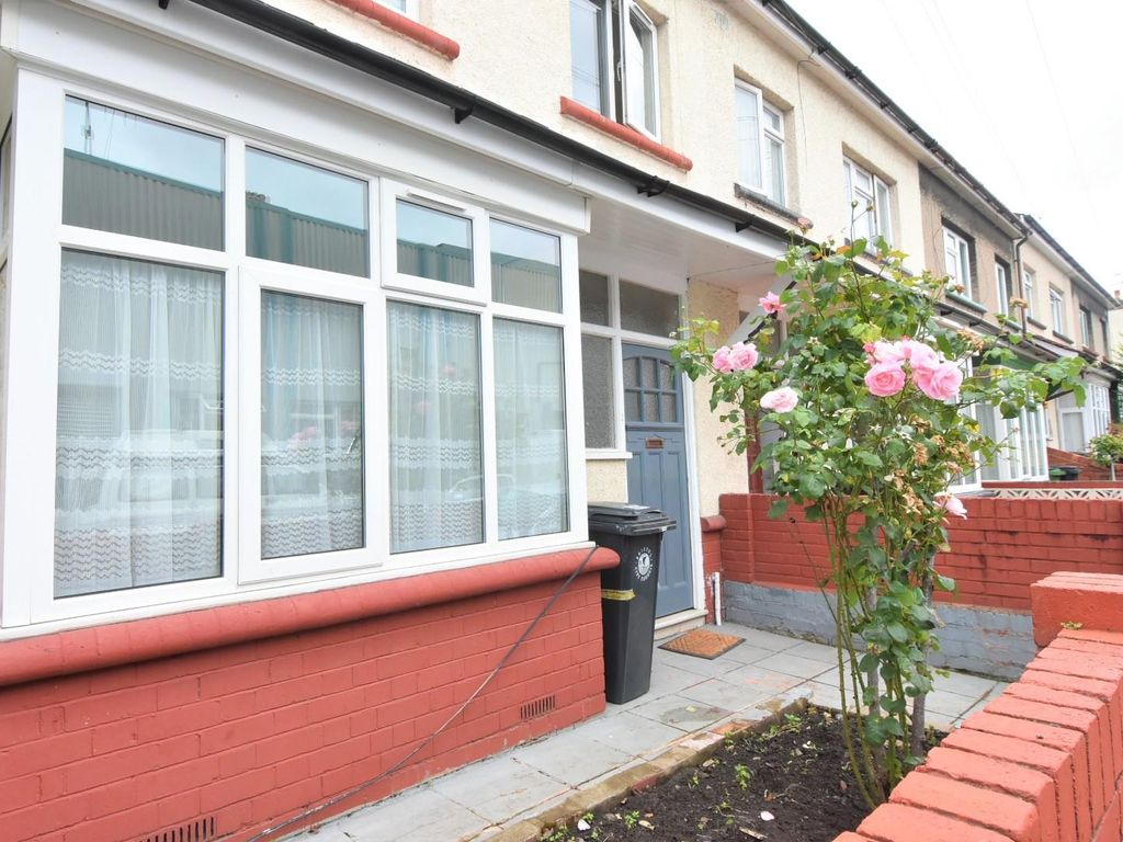 3 bed terraced house to rent in St. Werburghs Road, Bristol BS2 Zoopla