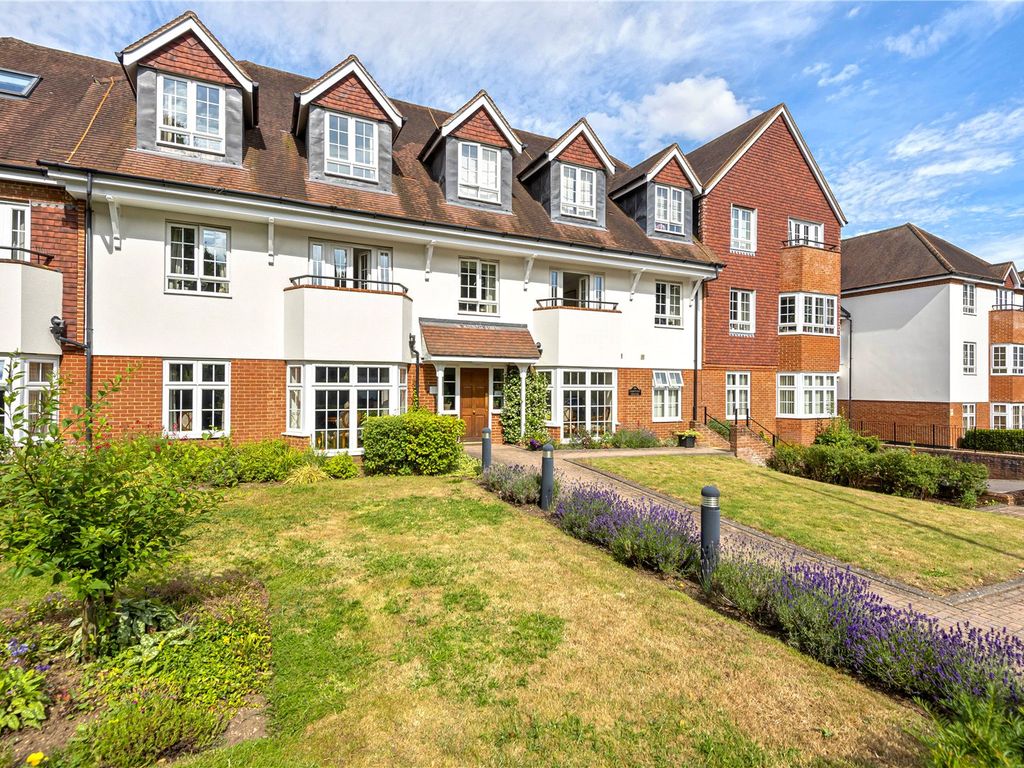 Chestnut Grange Harding Place Wokingham Berkshire RG40  