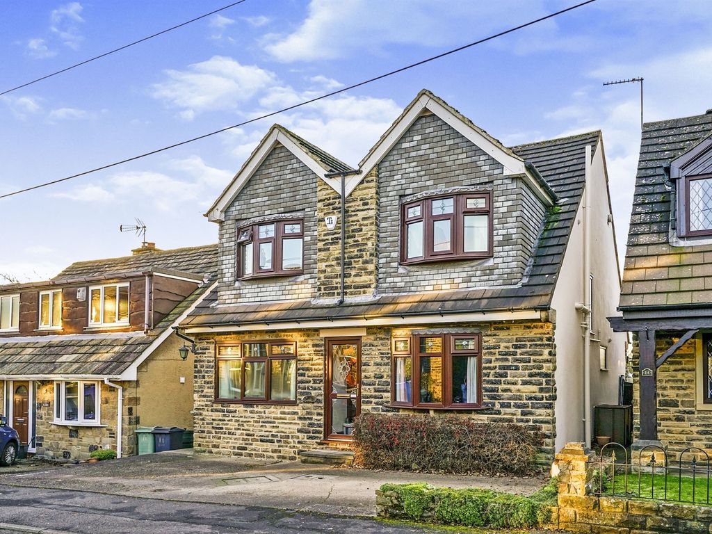 3 bed detached house for sale in Maple Terrace, Yeadon, Leeds LS19, £400,000 Zoopla