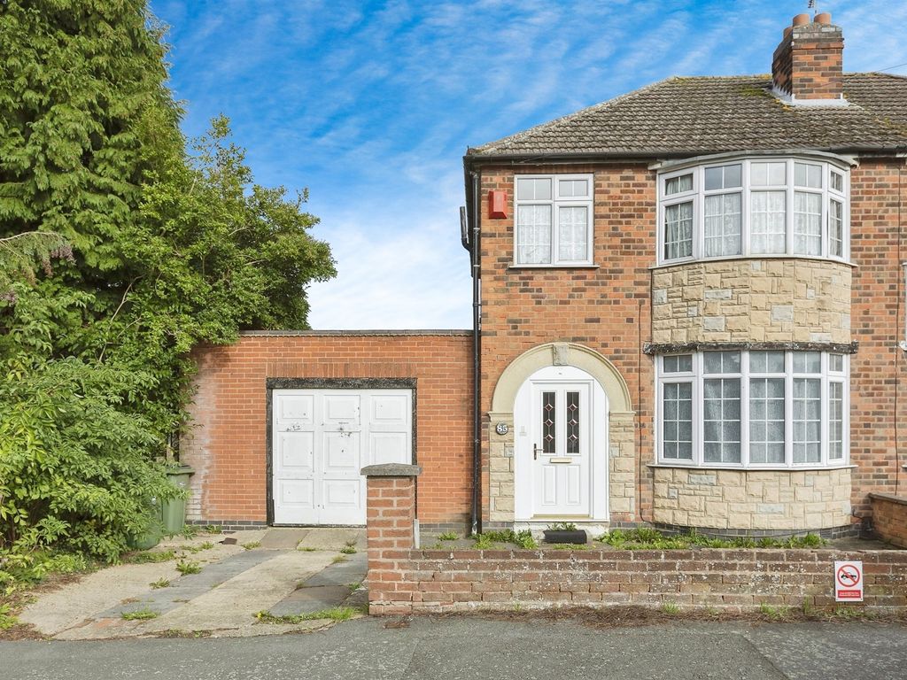 3 bed semidetached house for sale in Braunstone Close, Leicester LE3