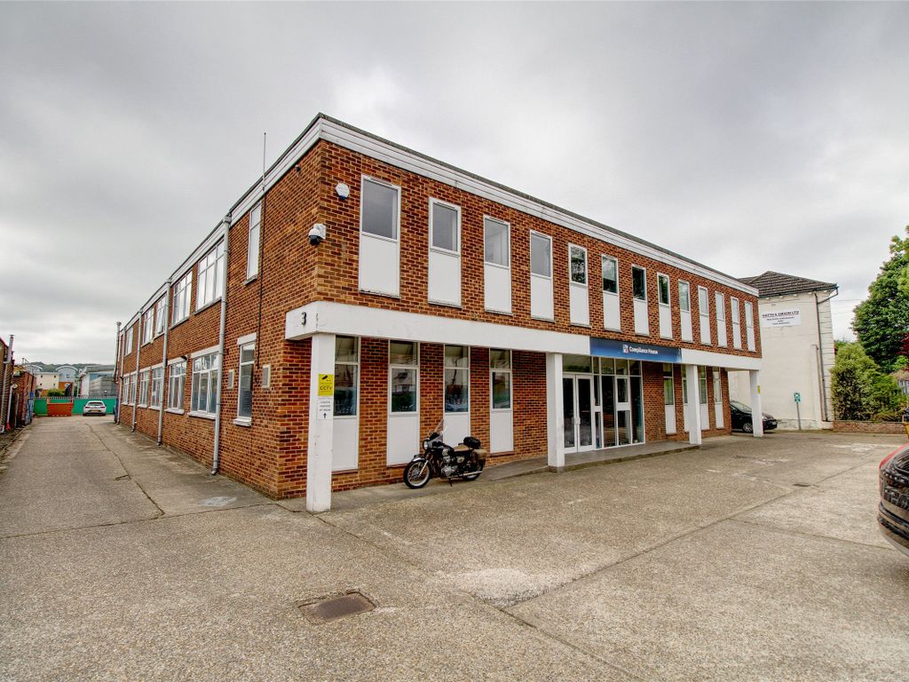 Office to let in Holmethorpe Avenue, Redhill, Surrey RH1 Zoopla