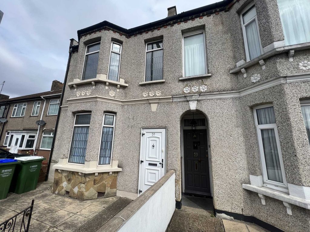 3 bed property for sale in Abbey Road, Belvedere DA17 Zoopla