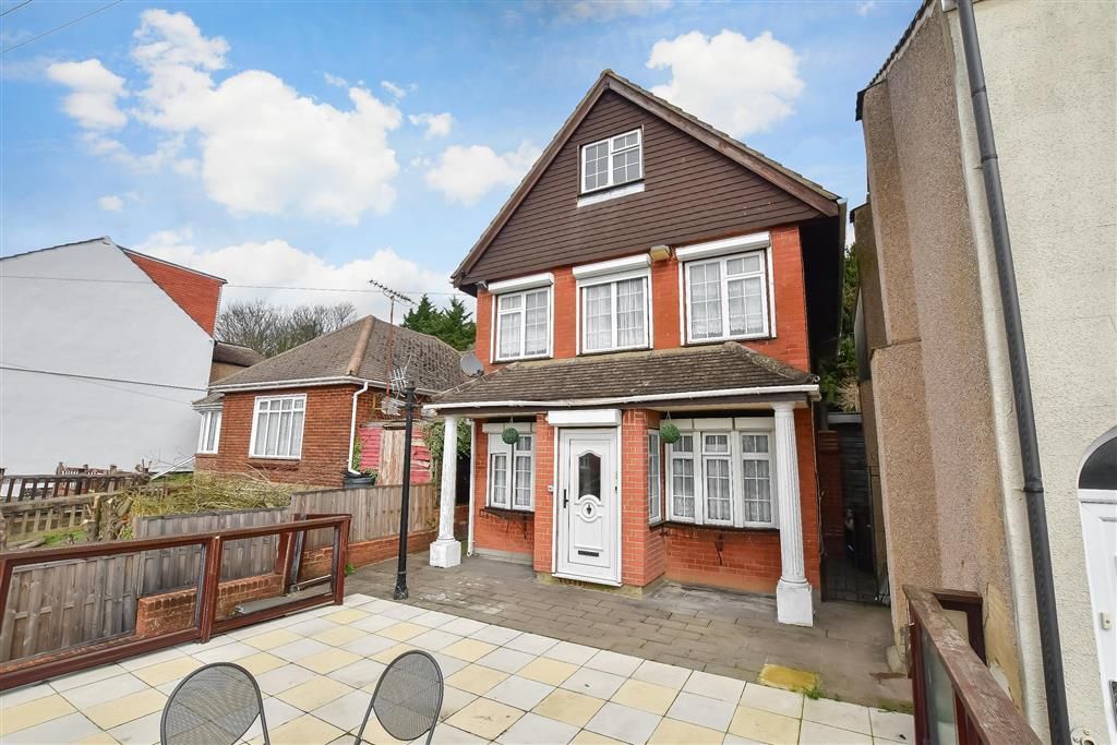 5 bed detached house for sale in Constitution Road, Chatham, Kent ME5