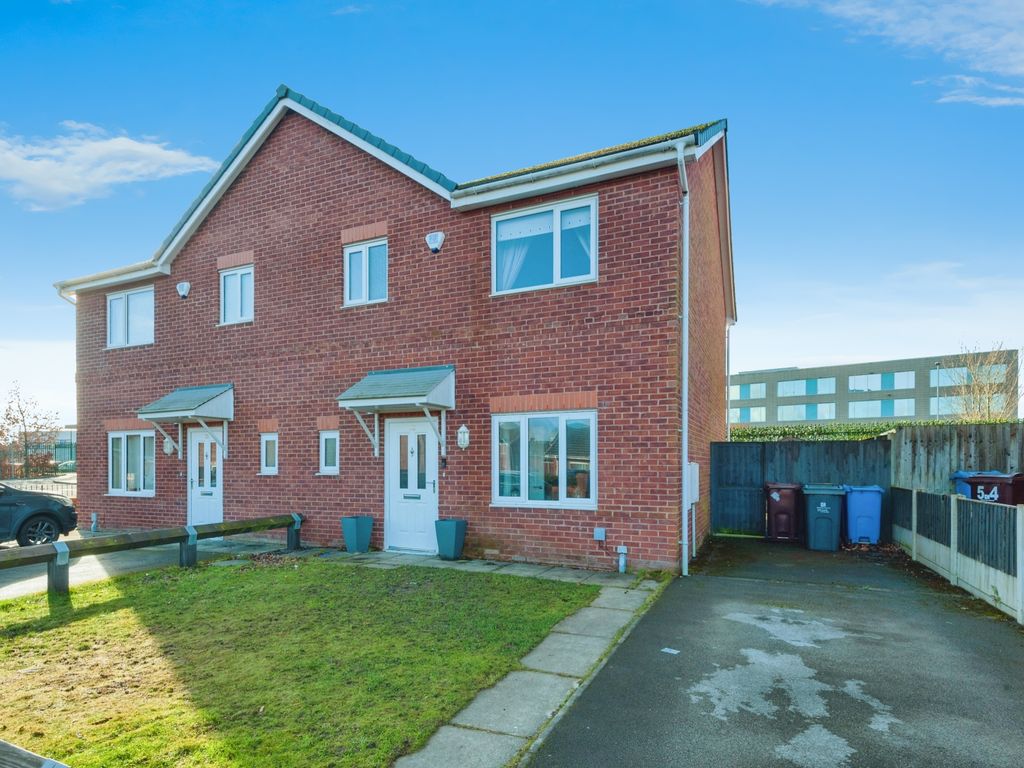 3 bed semidetached house for sale in The Avenue, Halewood, Liverpool