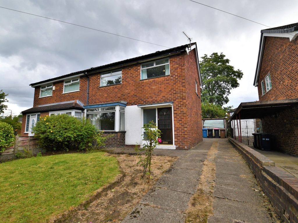 3 bed semidetached house for sale in Gee Lane, Eccles M30, £220,000