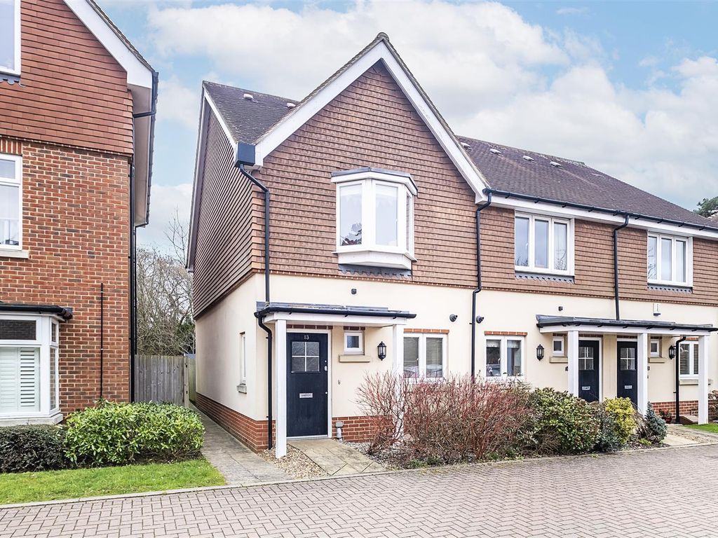 2 bed semidetached house for sale in Elliston Way, Ashtead KT21 Zoopla