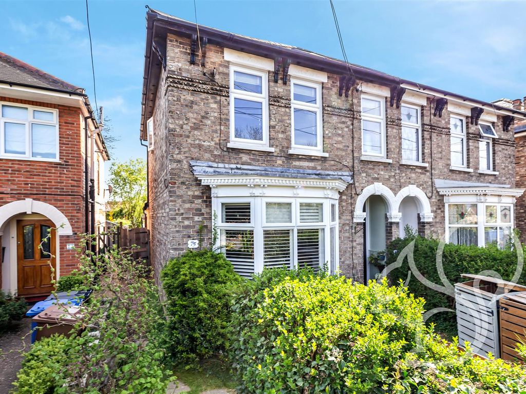 4 bed semidetached house for sale in Bures Road, Great Cornard