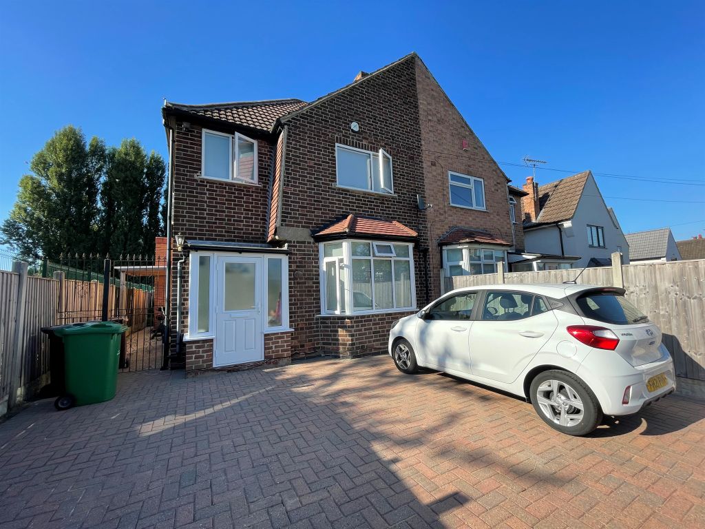 3 bed semidetached house for sale in Plantation Road, Wollaton