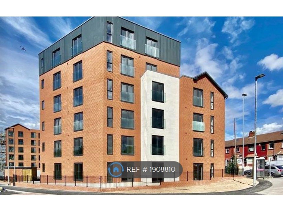 2 bed flat to rent in Cross Green Lane, Leeds LS9, £999 pcm Zoopla