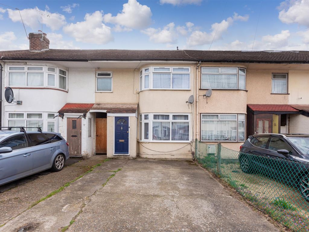 3 bed terraced house for sale in Lewins Way, Cippenham, Slough SL1 Zoopla