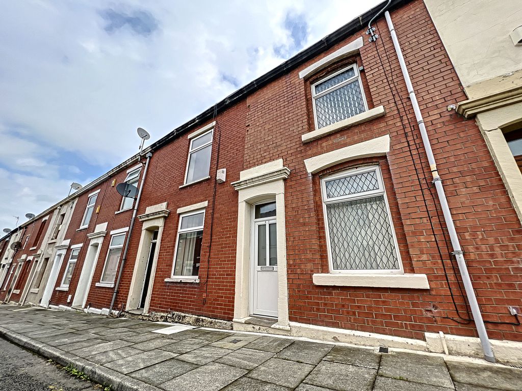 2 bed terraced house for sale in Kirby Road, Blackburn BB2 Zoopla