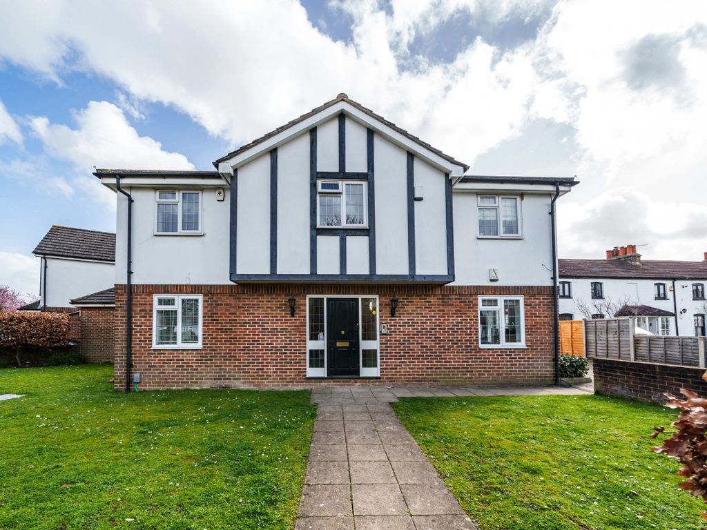 2 bed flat for sale in Avery Hill Road, London SE9 Zoopla