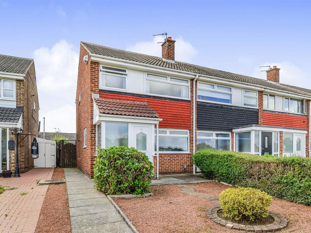 3 bed end terrace house for sale in Brafferton Walk, Middlesbrough TS5