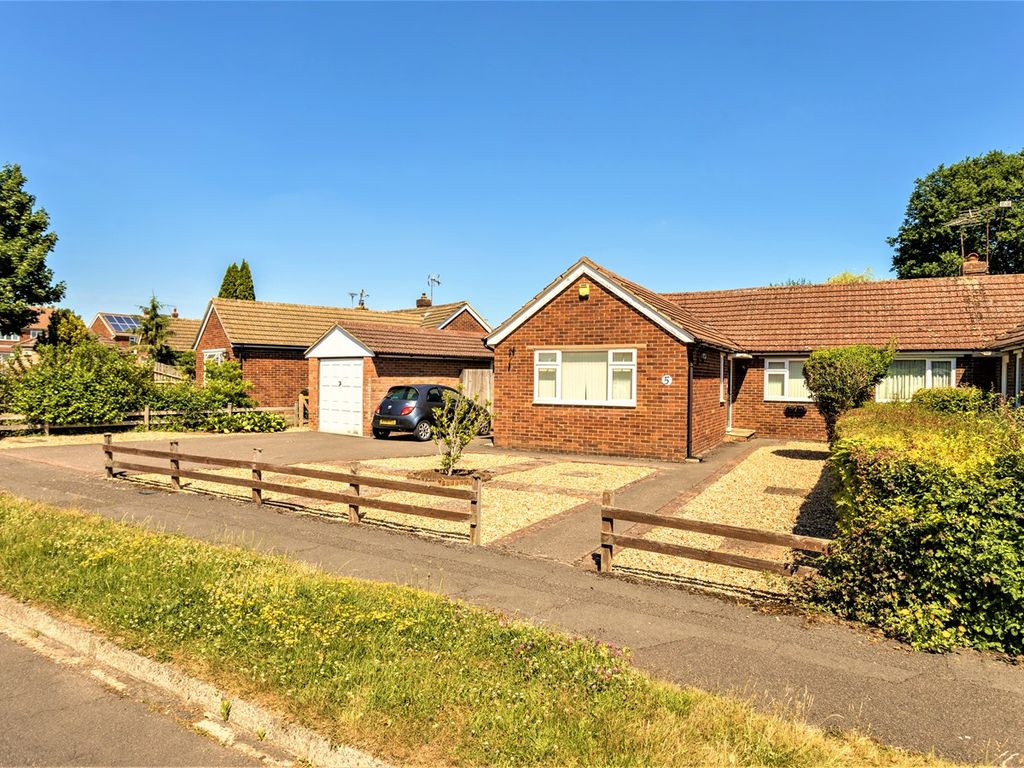 3 bed semidetached bungalow for sale in Treebys Avenue, Jacob's Well