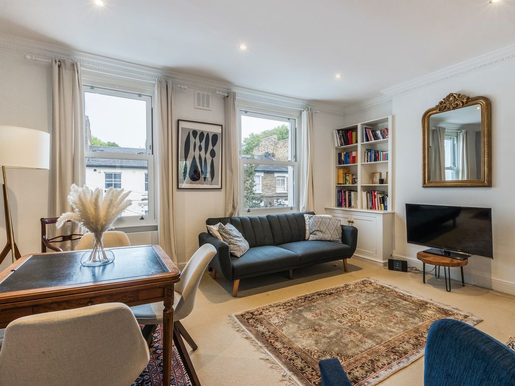 2 bed flat for sale in Southerton Road, Brackenbury Village